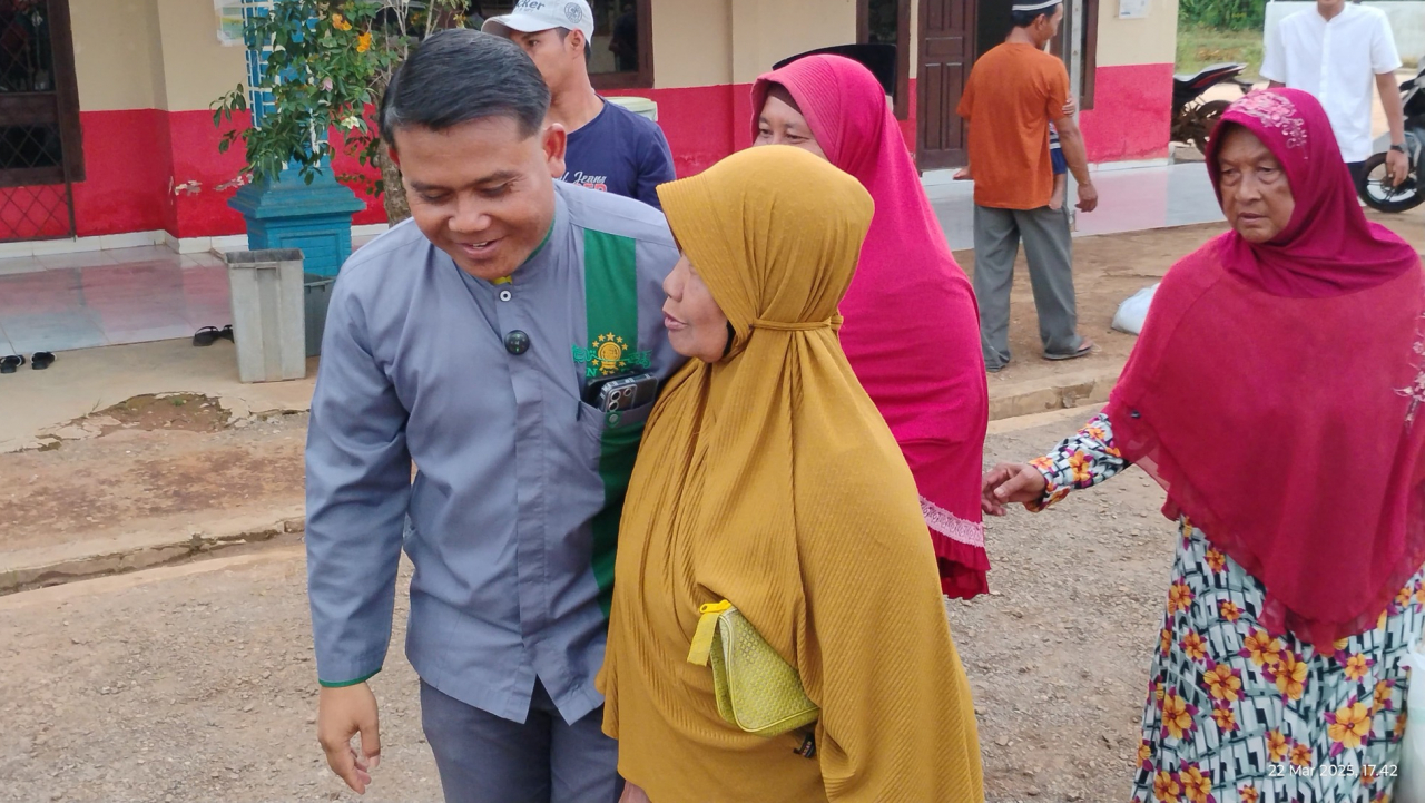 Pak Kades Rahmat, Sosok Pemimpin yang Disegani Para Orang Tua