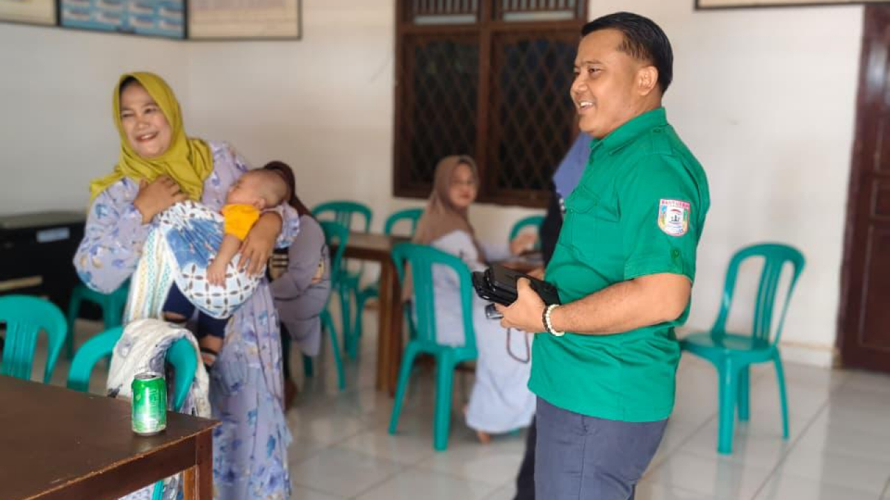 Bapak Kades Rahmat: Melayani Masyarakat dengan Sepenuh Hati