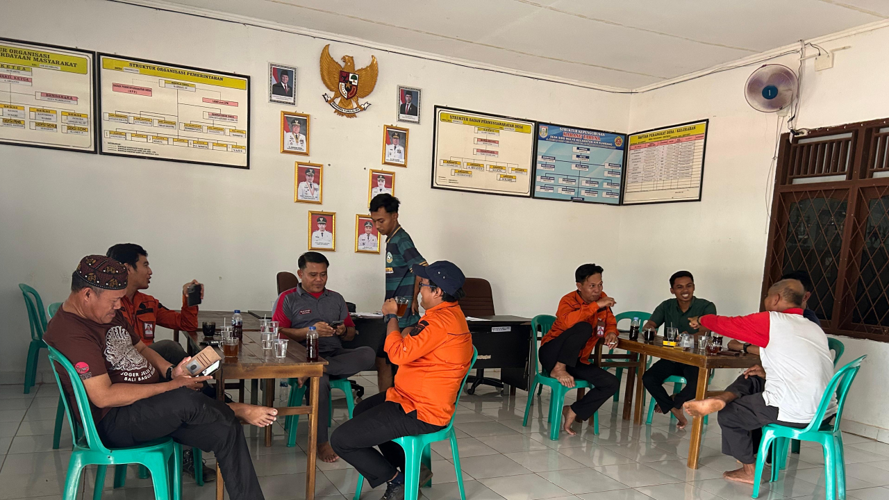 Kepala Desa Sidomulyo Menerima Kunjungan dan Bimbingan dari Inspektorat Kabupaten Banyuasin