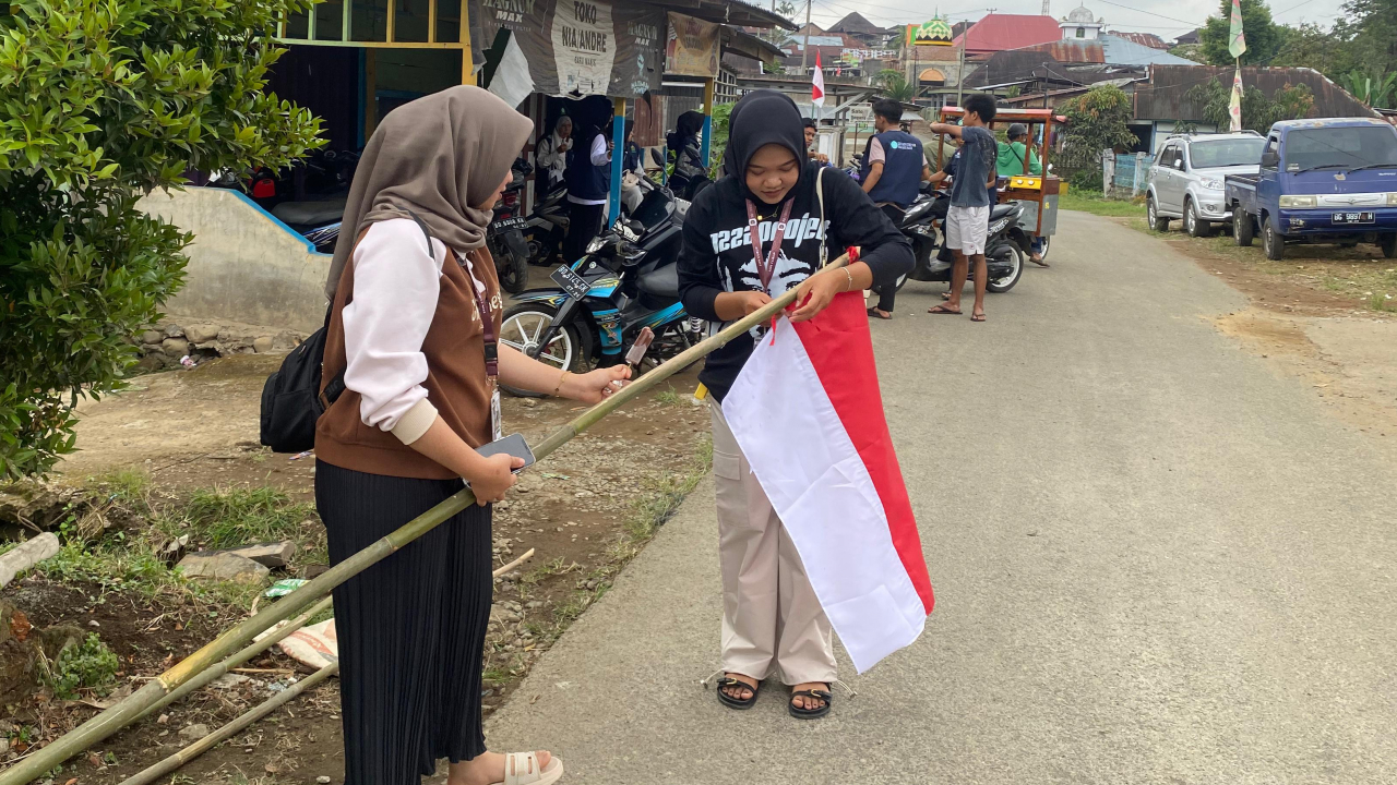 Kolaborasi pemuda desa dan KKN IAIN Curup Siap Sukseskan Pengibaran 1000 Bendera Merah Putih di Desa Baru Manis