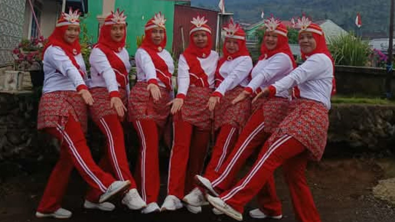 Kelompok Senam Desa Baru Manis Meraih Juara 2 dalam Lomba Senam HUT RI ke-80
