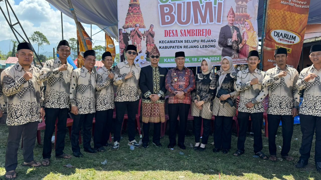 Sedekah Bumi Desa Sambirejo Yng Ke-75