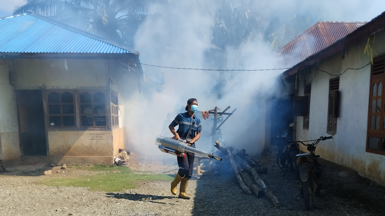 Fogging DBD di Desa Tanjung Ganti I