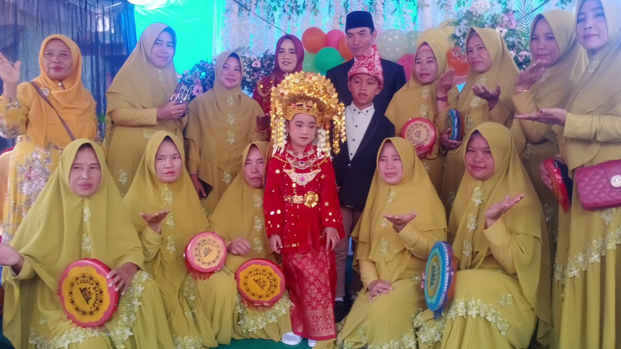 Grop Rebana Asuhan PKK Meriahkan Tasyakuran Aqiqah dan Sunnah Rasul di Desa Tanjung Ganti 1