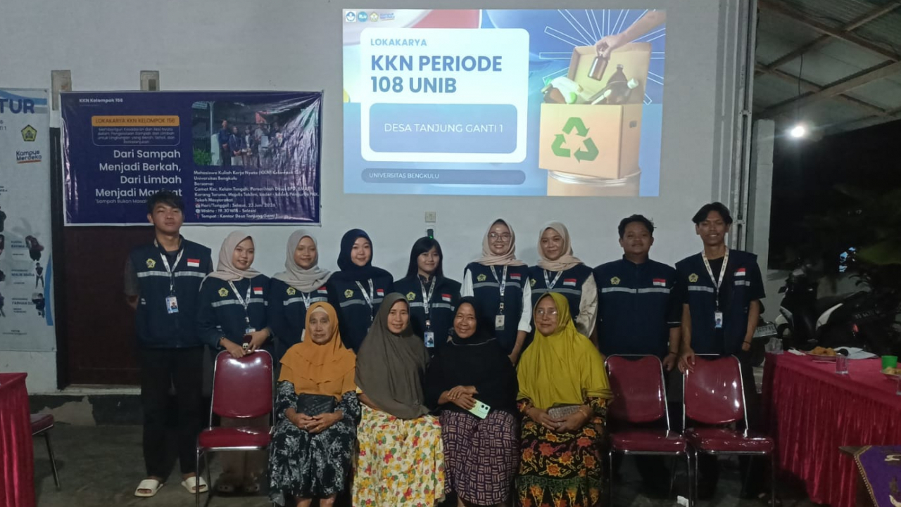 Mahasiswa KKN UNIB Kelola Sampah Bersama Warga Tanjung Ganti I