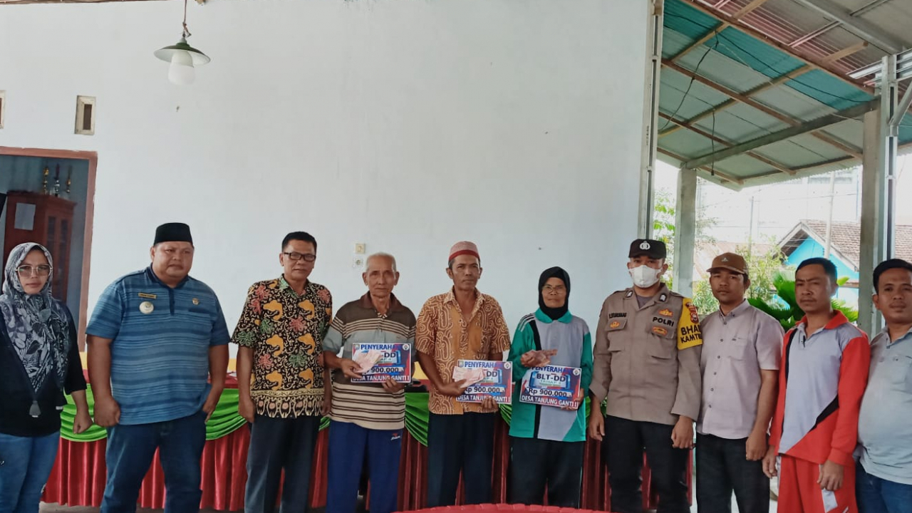 Perhatian Pemerintah Desa Pada Masyarakat