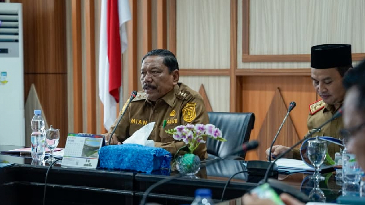 Rapat Tim Evaluasi Pengawasan Realisasi Anggaran, Wakil Gubernur Mian Optimistis Target Tercapai Sebelum Akhir Desember