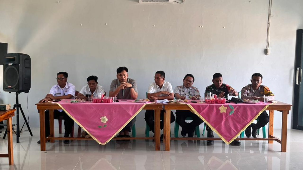 Musyawarah Bahas Keberadaan dan Operasional Usaha Hiburan Malam di Kampung Bujuk Agung