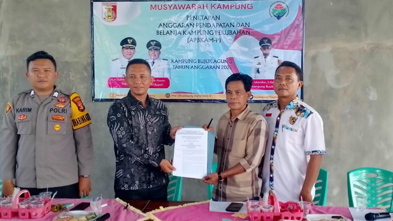 PEMERINTAH KAMPUNG BUJUK AGUNG GELAR RAPAT PENETAPAN RAPBKAm PERUBAHAN TAHUN 2025
