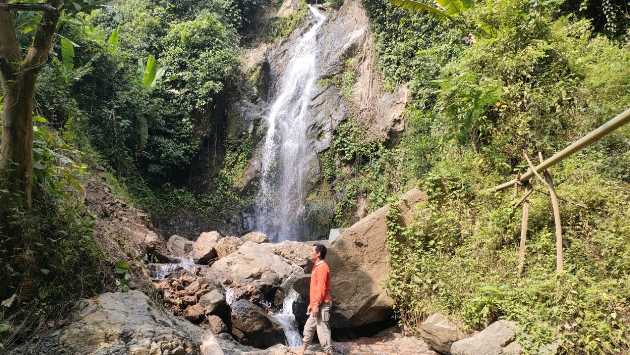 Pesona Alami Air Terjun Tulung Hidil di Pekon Karang Agung, Kabupaten Tanggamus