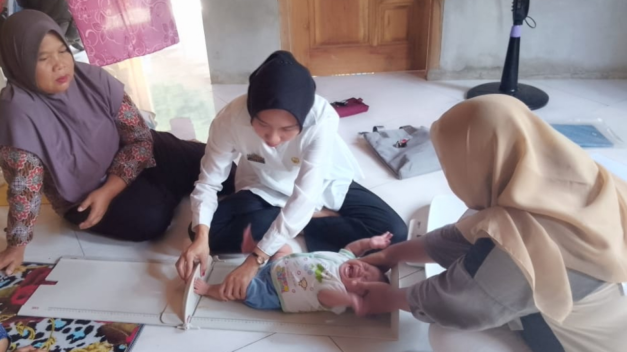 Peningkatan Kesehatan Ibu dan Anak Melalui Kunjungan Paska Salin di Pekon Sukajaya