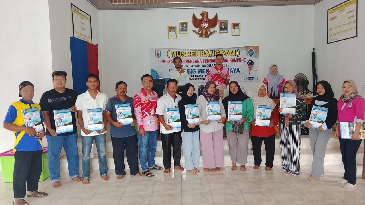 Tingkatkan Pelayanan Disdukcapil Way Kanan  Jempt Bola Turun Ke Kampung Kampung