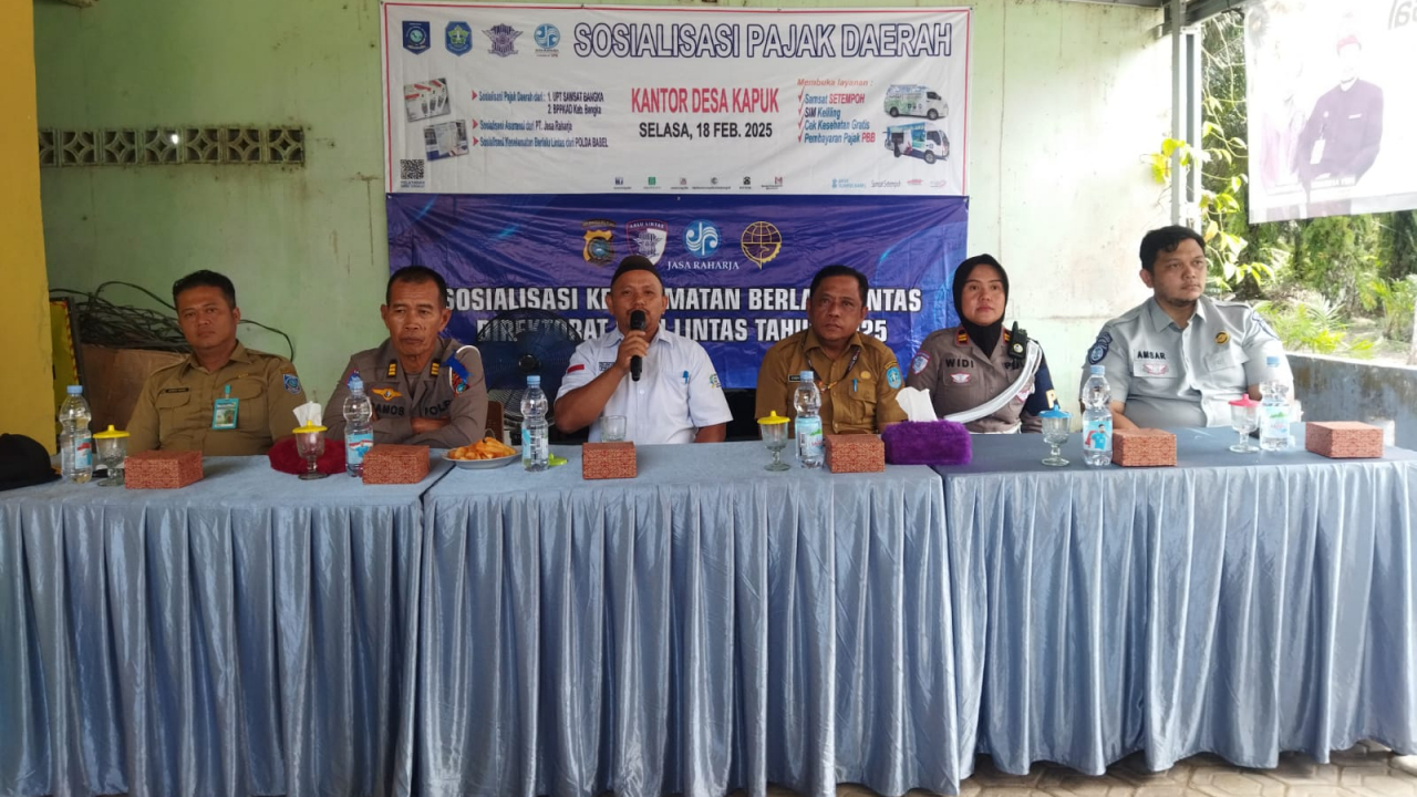 SATLANTAS POLDA (PJR) KEPULAUAN BANGKA BELITUNG ADAKAN KEGIATAN SOSIALISAI KESELAMATAN BERLALUB LINTAS DI DESA KAPUK KECAMATAN BAKAM
