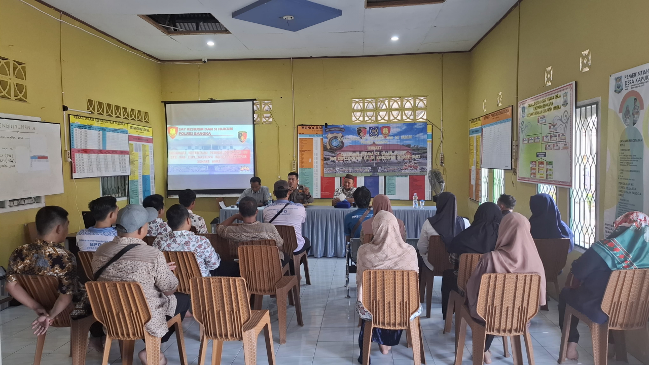Sosialisasi UU ITE dan Hukum Digital di Desa Kapuk: Warga Didorong Lebih Bijak Bermedia Sosial