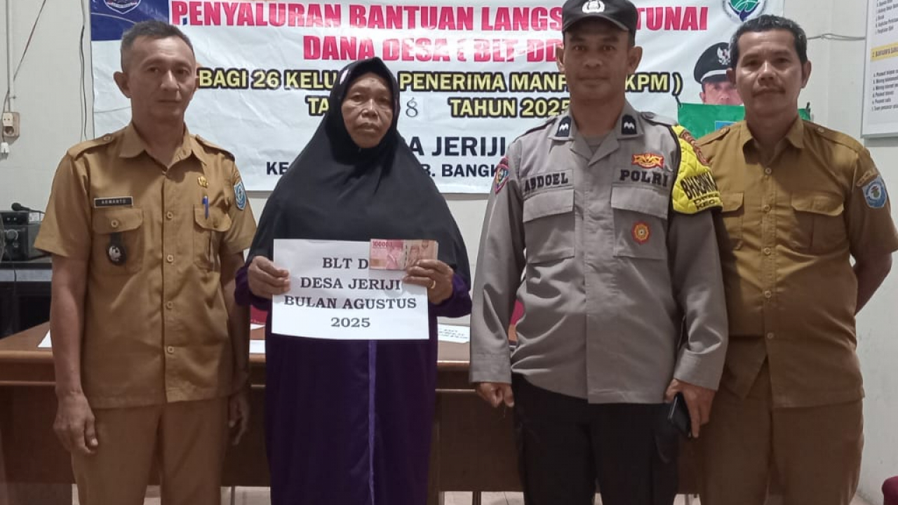 Penyaluran BLT DD Tahap Kesembilan di Desa Jeriji
