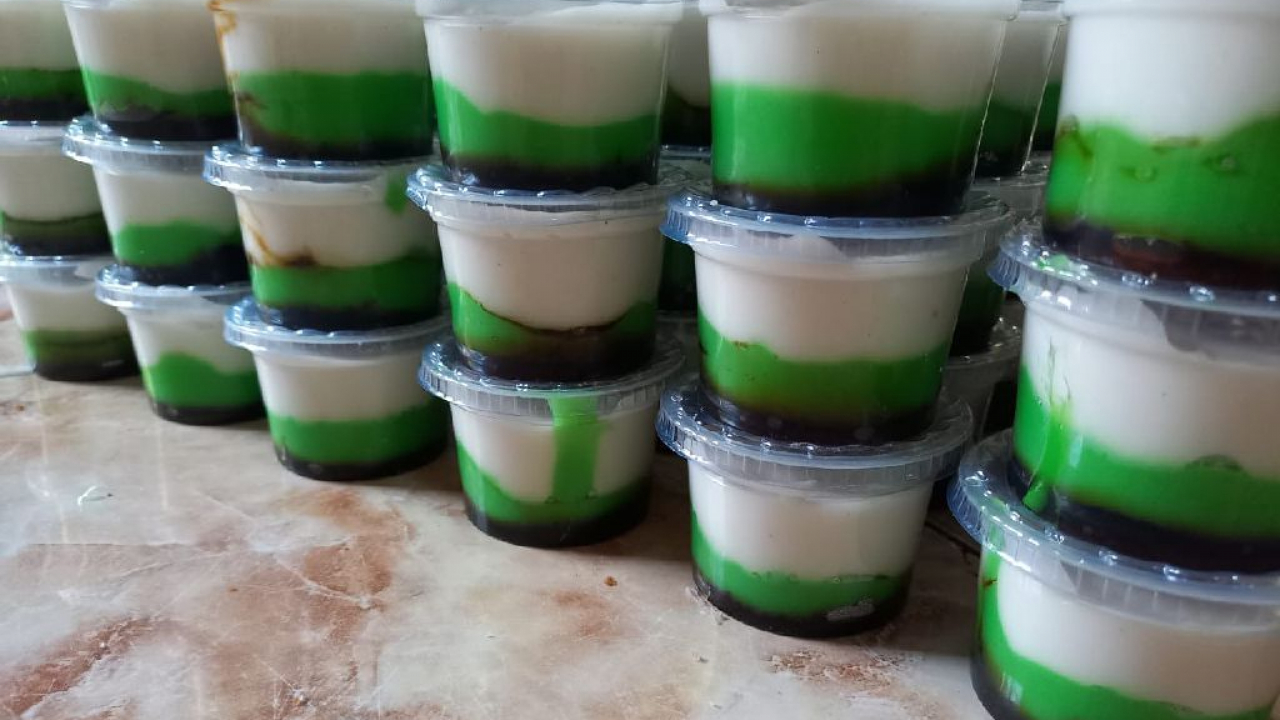 Jualan Kue Yuyun