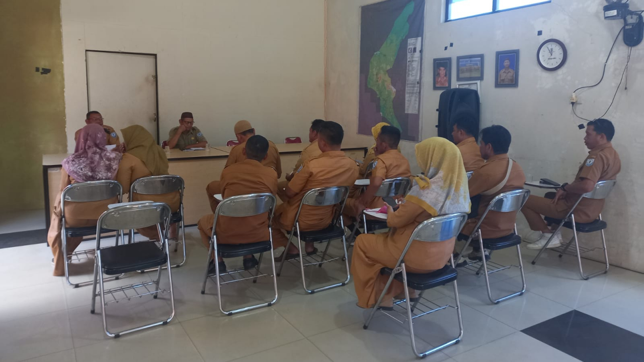 Peningkatan Tata Kelola Pemerintahan Desa Gadung dalam Menyongsong Monev Dana Desa dan Menanggapi Dinamika Sosial