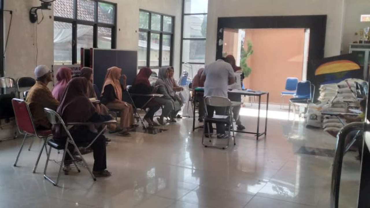 **Penyaluran Bantuan Pangan CPP Alokasi Agustus di Desa Gadung**