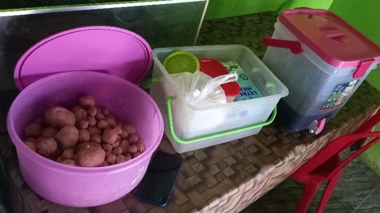 Jual Makanan dan Minuman Mira