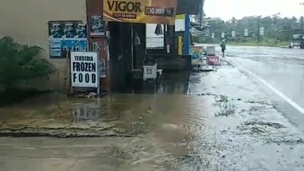 BANJIR MELANDA KAWASAN PEMUKIMAN PENDUDUK