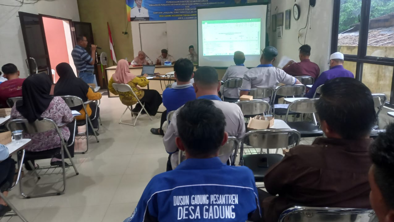 Musyawarah Desa Penetapan APBDes dan KPM BLT Tahun 2025 di Desa Gadung
