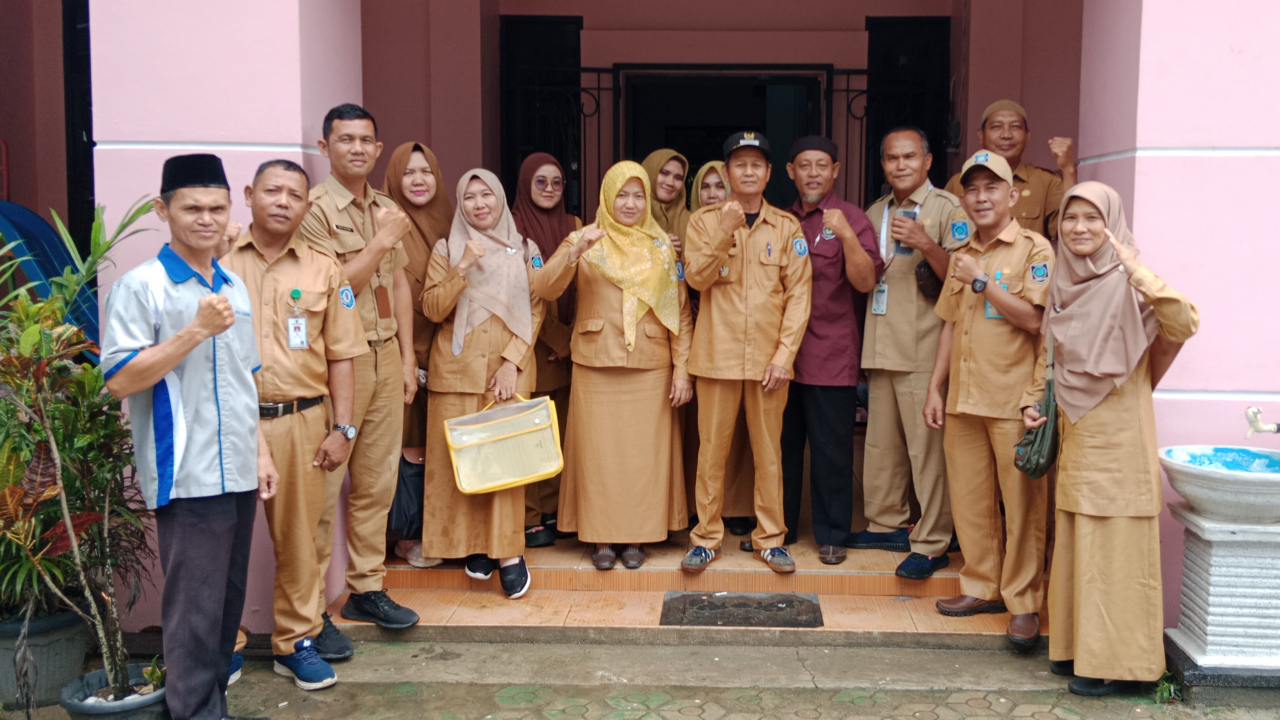 Peningkatan Kapasitas Aparatur Pemerintah Desa Gadung melalui Monitoring dan Pembinaan Produk Hukum Desa dan Administrasi BPD