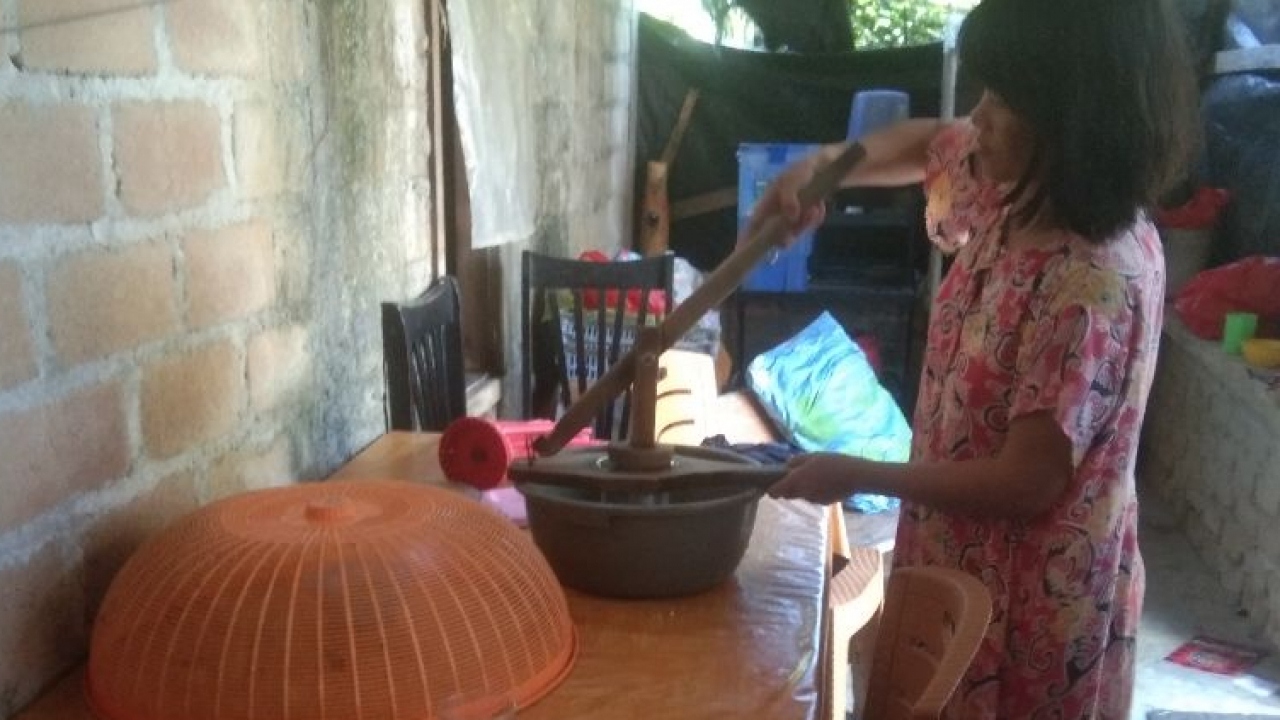 Jualan Makanan (Sumarni)