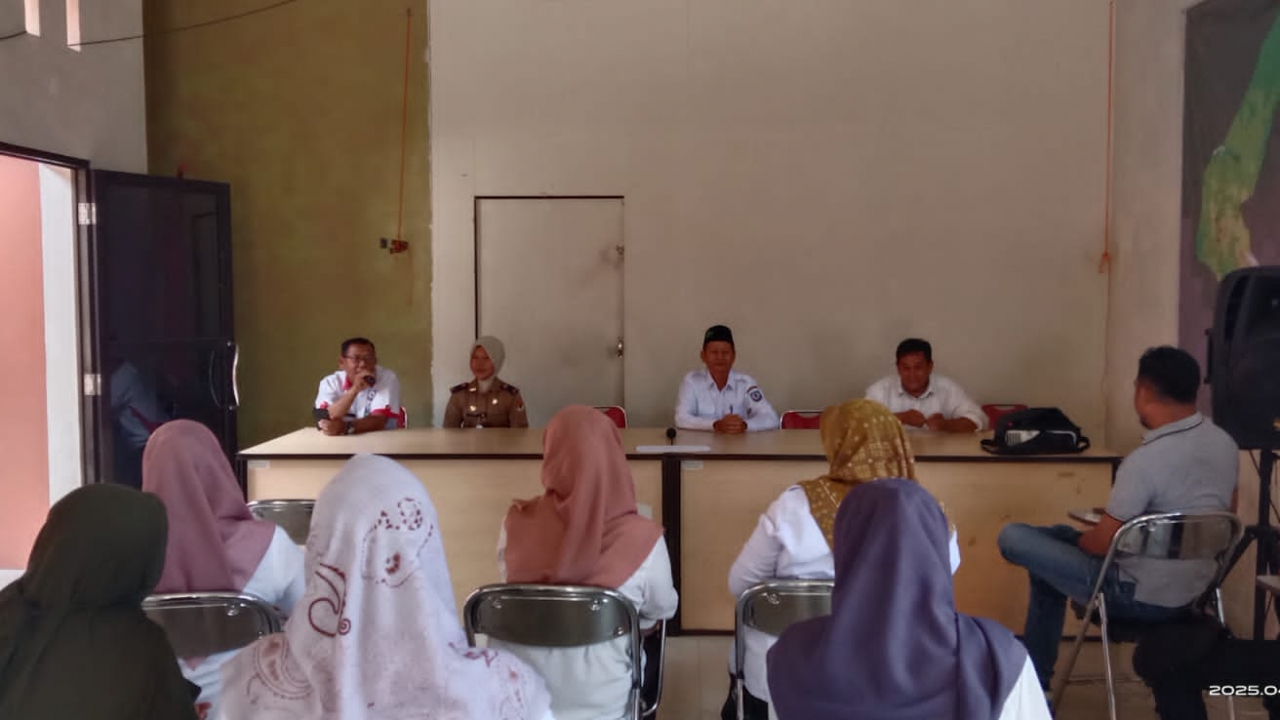 Perkenalan Peserta Magang IPDN di Desa Gadung