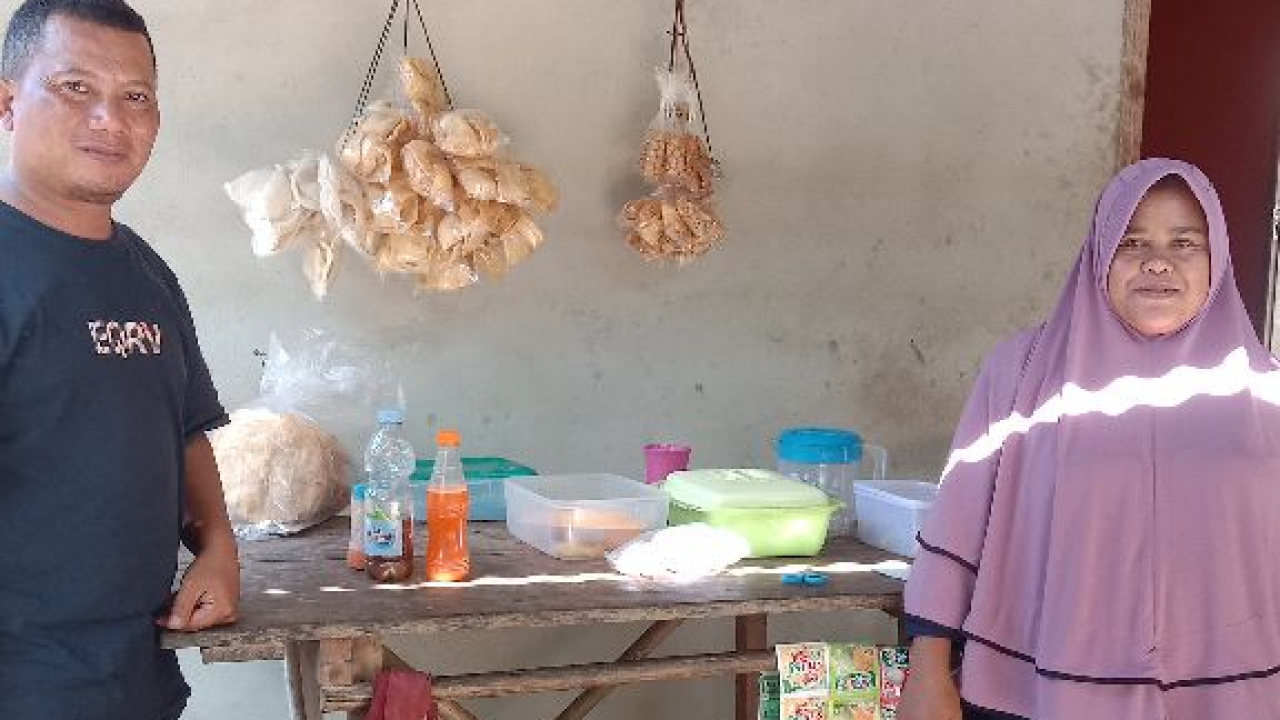 Jualan Hasil Olahan Ikan " Pempek " ( Murhana)