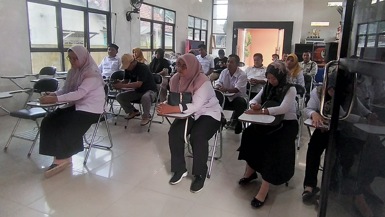 Optimalisasi Pengolahan Sampah di Desa Gadung melalui Sinergi dengan DLH Kabupaten Bangka