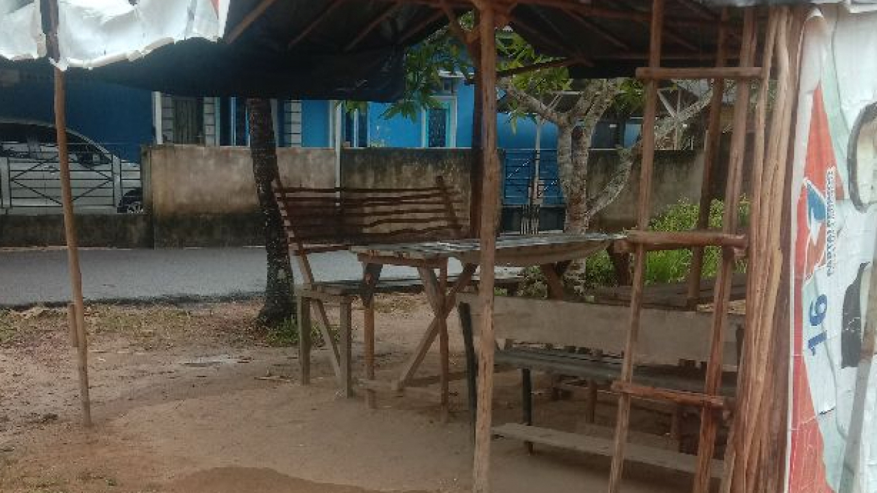Warung Es