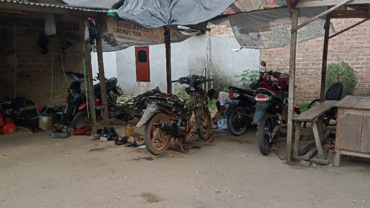 Jualan Bakso dan Roti