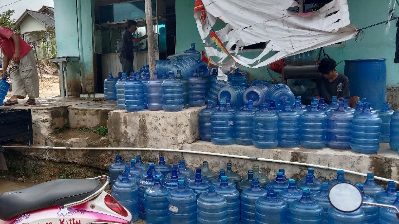 Depot Air Minum "IQ"