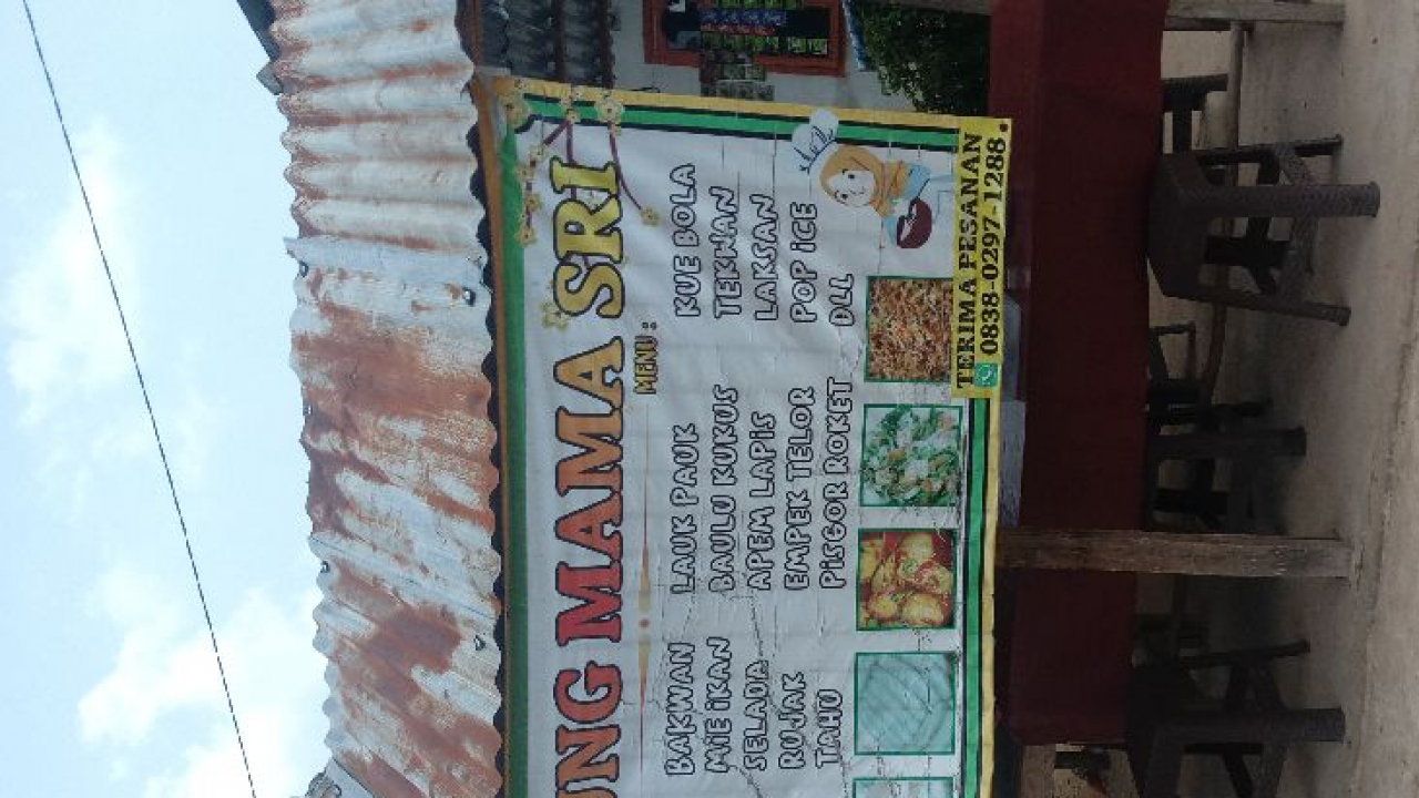 Jualan kue,pempek dan es