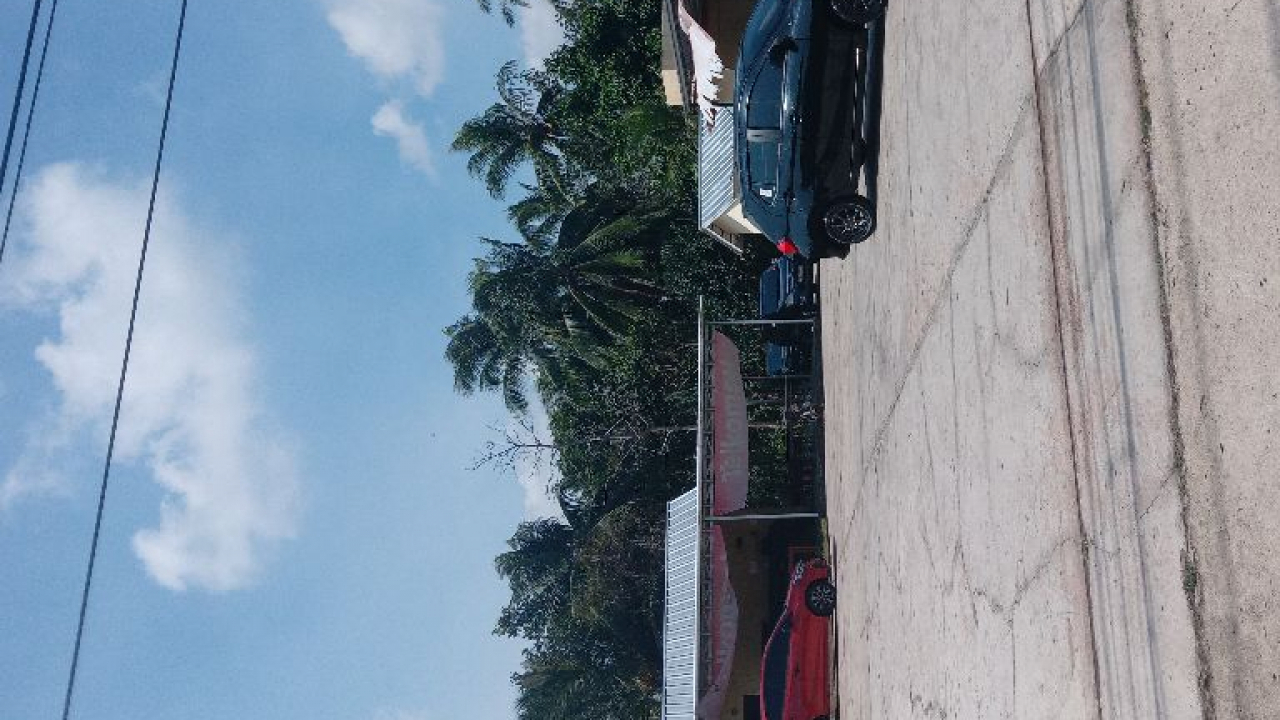 Pencucian mobil Lucky marcianto