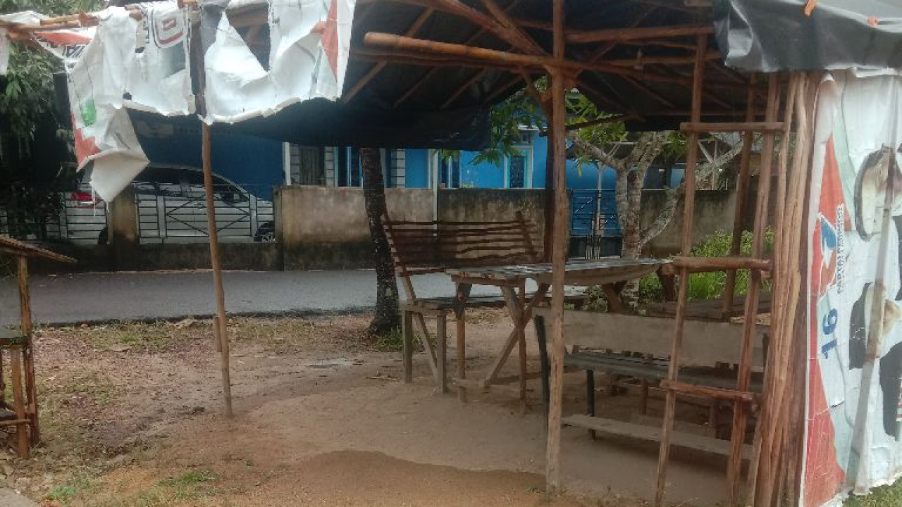 Warung Es Suharli
