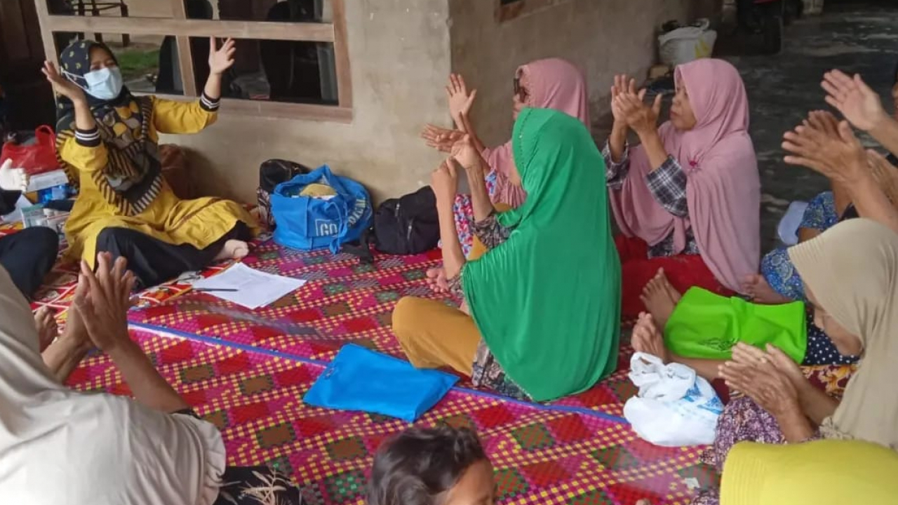 KEGIATAN LANSIA DI POSYANDU PERMATA HATI