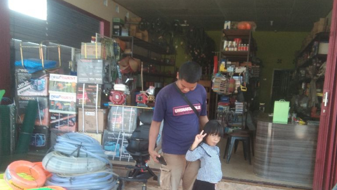 Toko bangunan endo
