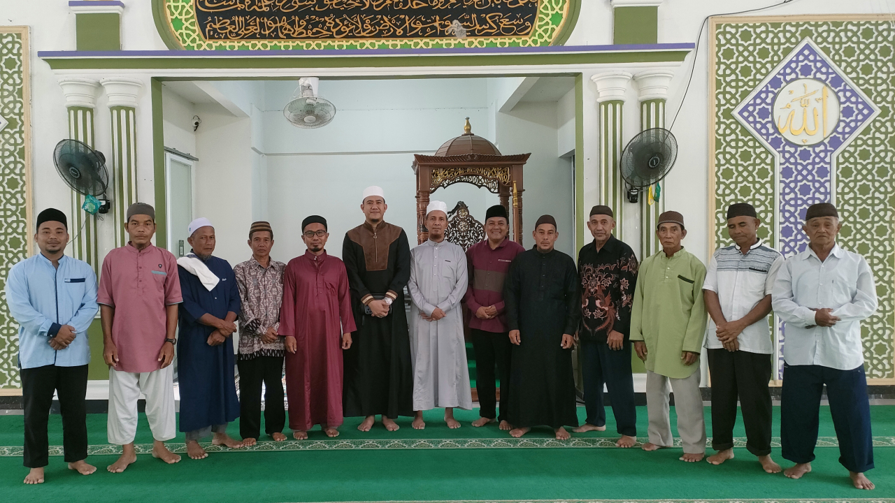 *Ketua Alumni Al-Azhar Mesir Ust. Dr. H. Muhammad Kurnia, Lc., M.Ag Jadi Penceramah pada Festival Anak Soleh Indonesia Desa Penutuk 1447 H/2026*