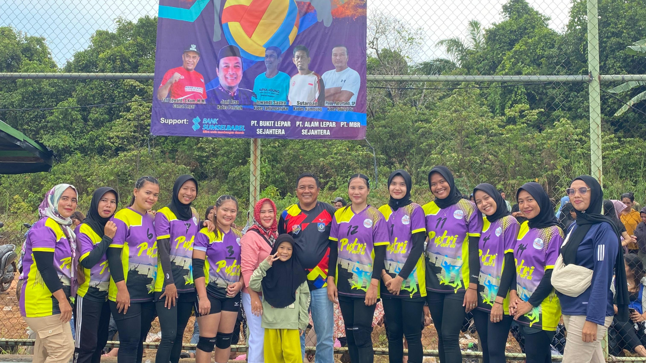 Team Volly Puteri Penutuk Menjadi Juara pada Kejuaraan Kecamatan Lepar Cup