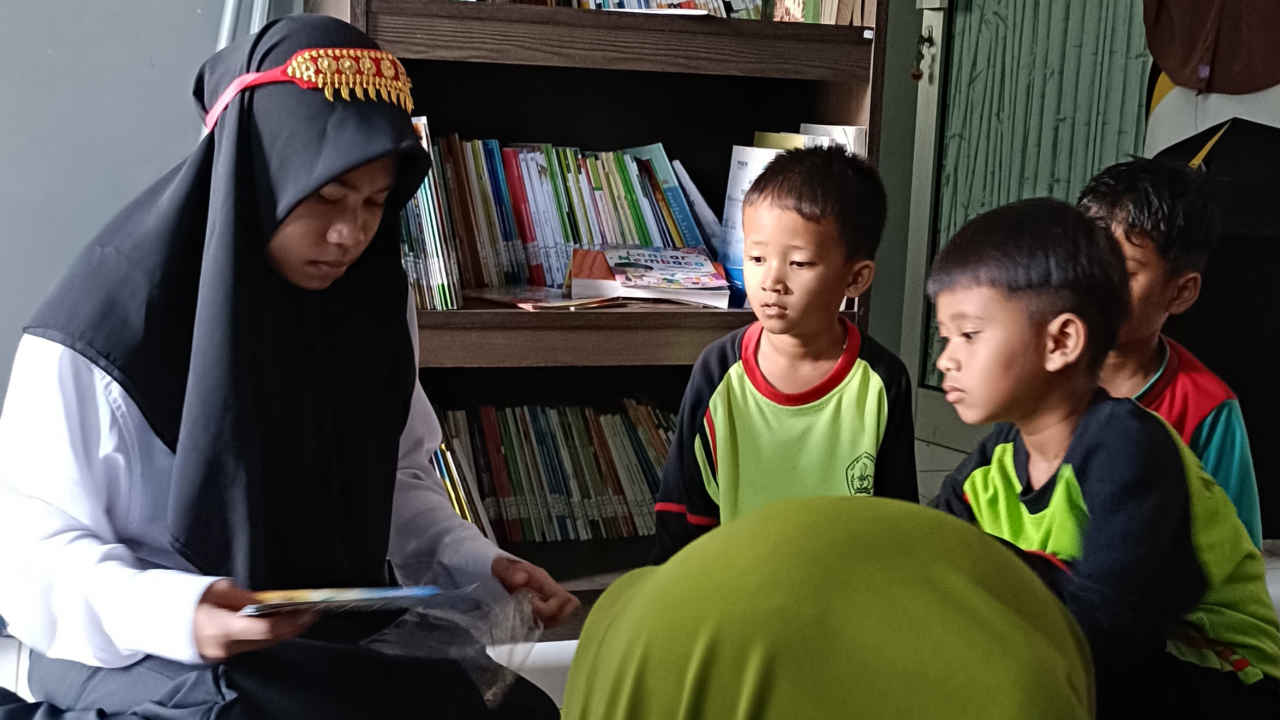 Perpustakaan Ki Hajar Dewantara Penutuk