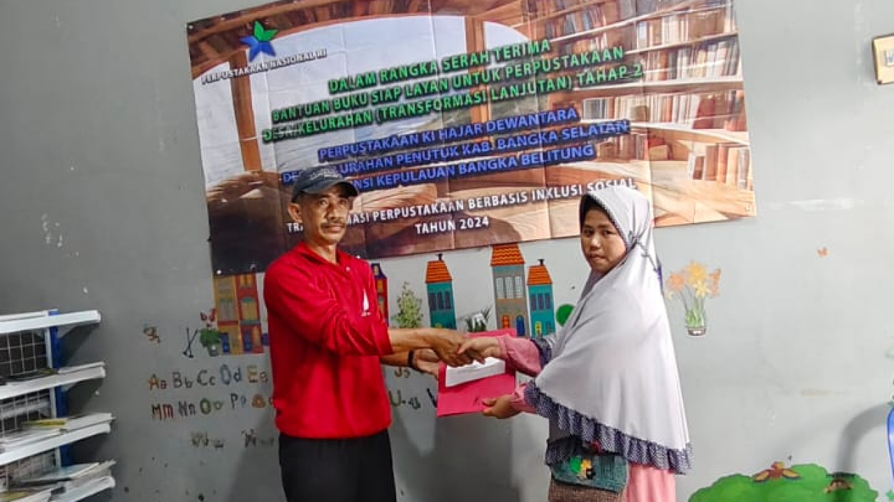 Perpustakaan Ki Hajar Dewantara Desa Penutuk Kembali Mendapatkan Bantuan dari Perpustakaan Nasional