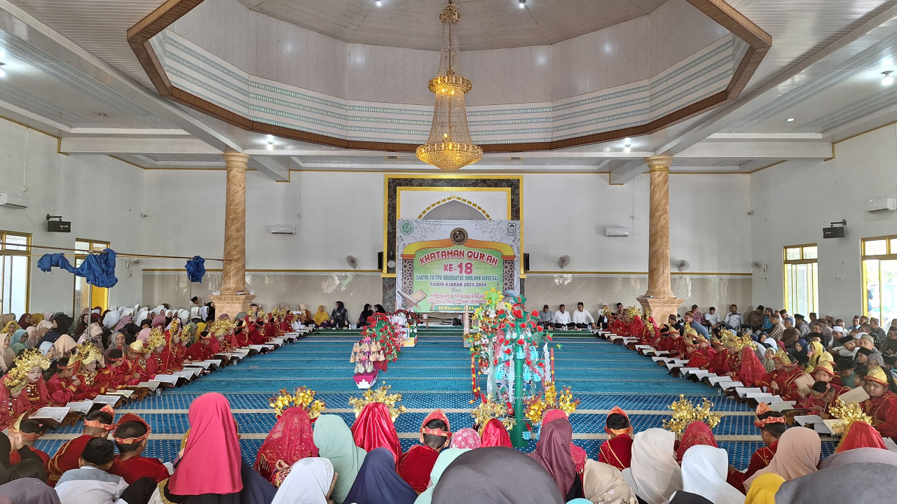 69 Santri TPA Roudhatussolihin Khatam Al-Qur'an