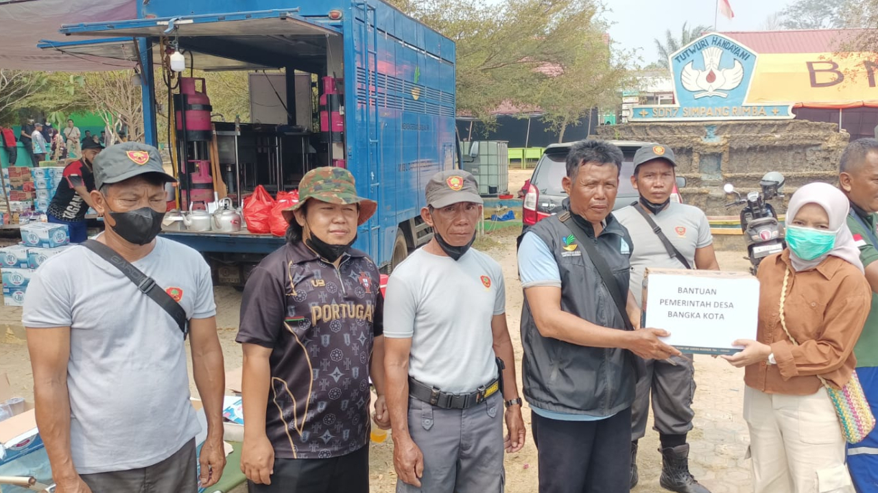 PEMERINTAH DESA BANGKA KOTA PEDULI KORBAN KEBAKARAN PEMUKIMAN DUSUN SERDANG DESA JELUTUNG II KEC.SIMPANG RIMBA BANGKA SELATAN