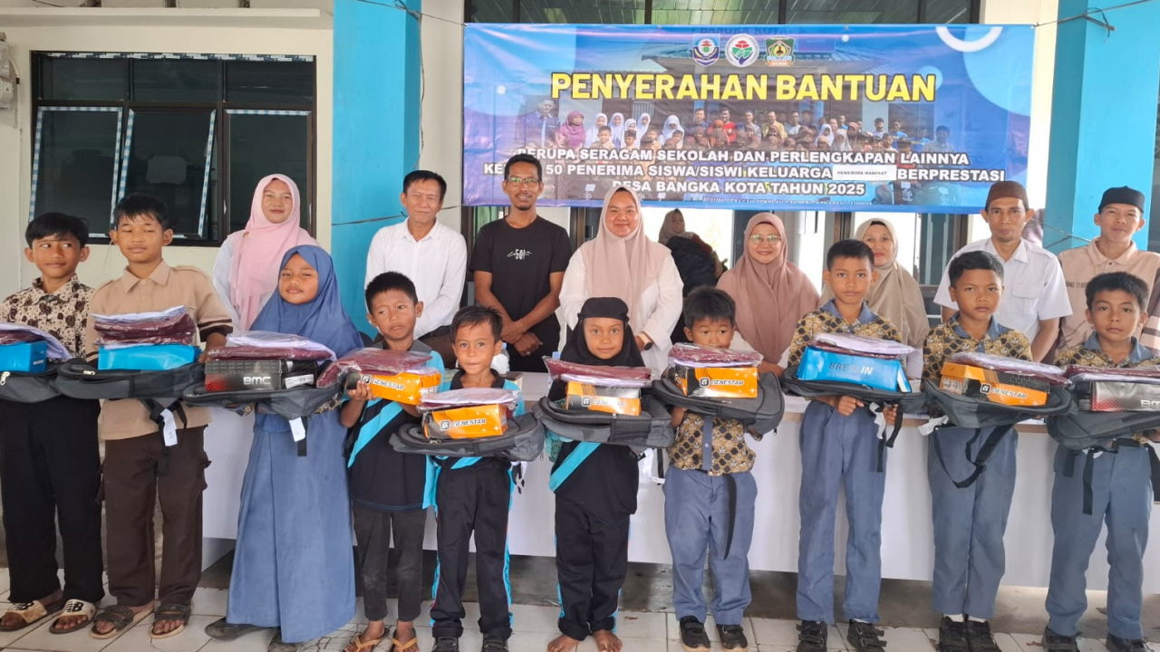 PENYALURAN BANTUAN DUKUNGAN PENDIDIKAN BAGI SISWA MISKIN DAN SISWA BERPRESTASI SUMBER DANA DESA TAHUN 2025