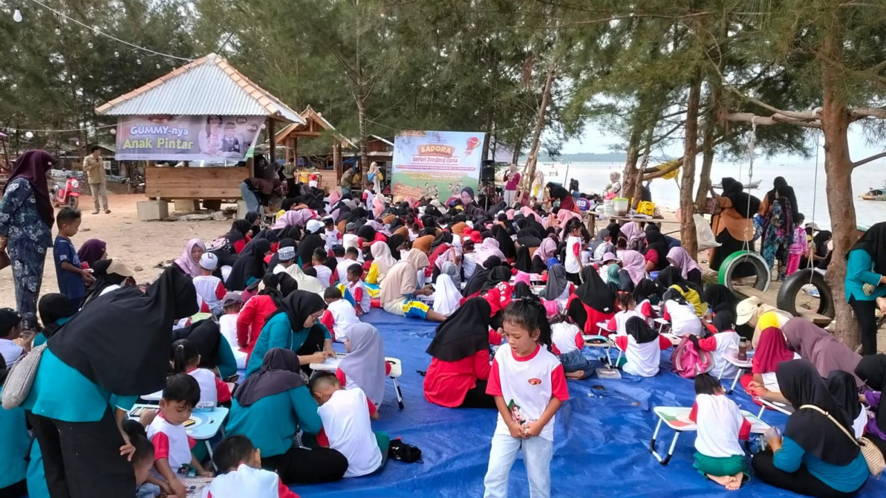 SADORA: Safari Dongeng Ceria Hebohkan Desa Permis