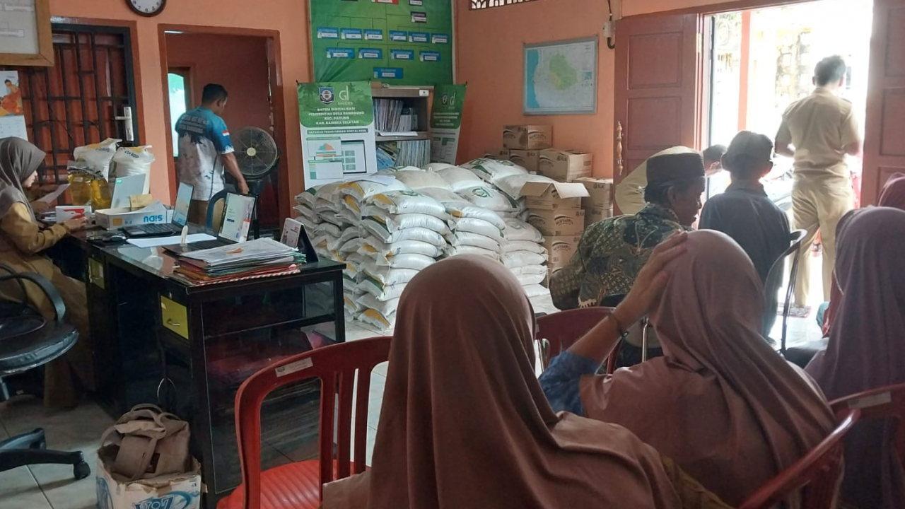 Bantuan Pangan Desa Ranggung, Beras & Minyak Goreng Tepat Sasaran