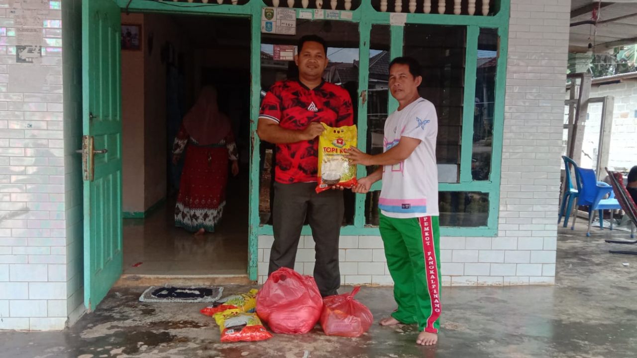 Penyaluran Santunan Kematian dari PADesa untuk Warga Desa Ranggung