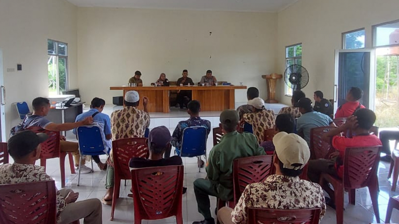 Kapospolsubsektor Sadai Imbau Warga Desa Pasir Putih Aktifkan Pos Kamling dan Cegah Kenakalan Remaja