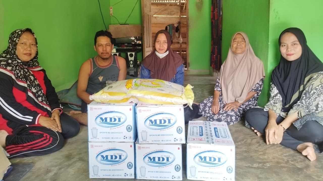 Pemdes Sumber Jaya Permai Salurkan Bantuan Kematian Warga